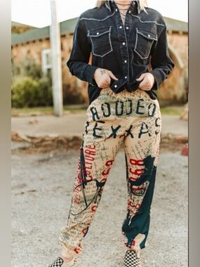 NWT Rodeo Texas Printed Jogger Pants